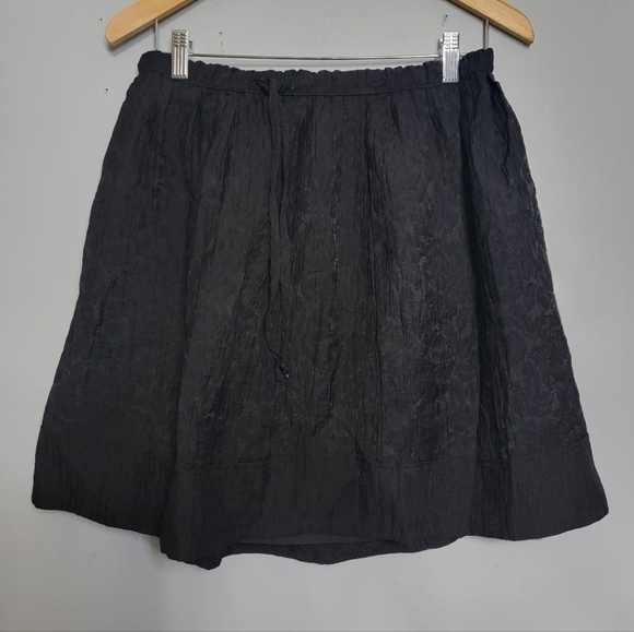 Club Monaco | Black Tiered A-Line Cloud Skirt - Picture 3 of 9